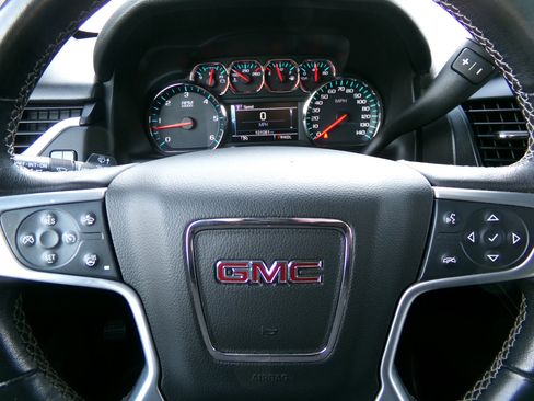 Used 2020 GMC Yukon SLT image 20