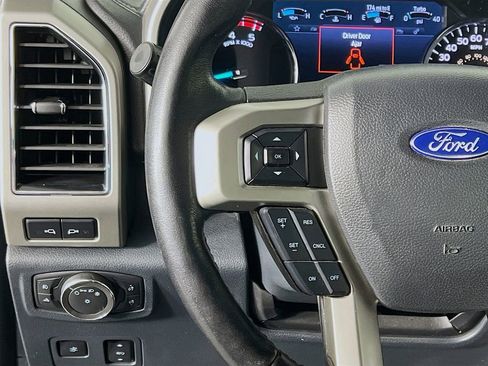 Used 2022 Ford F250 Lariat w/ Black Appearance Package AWD/4WD image 10