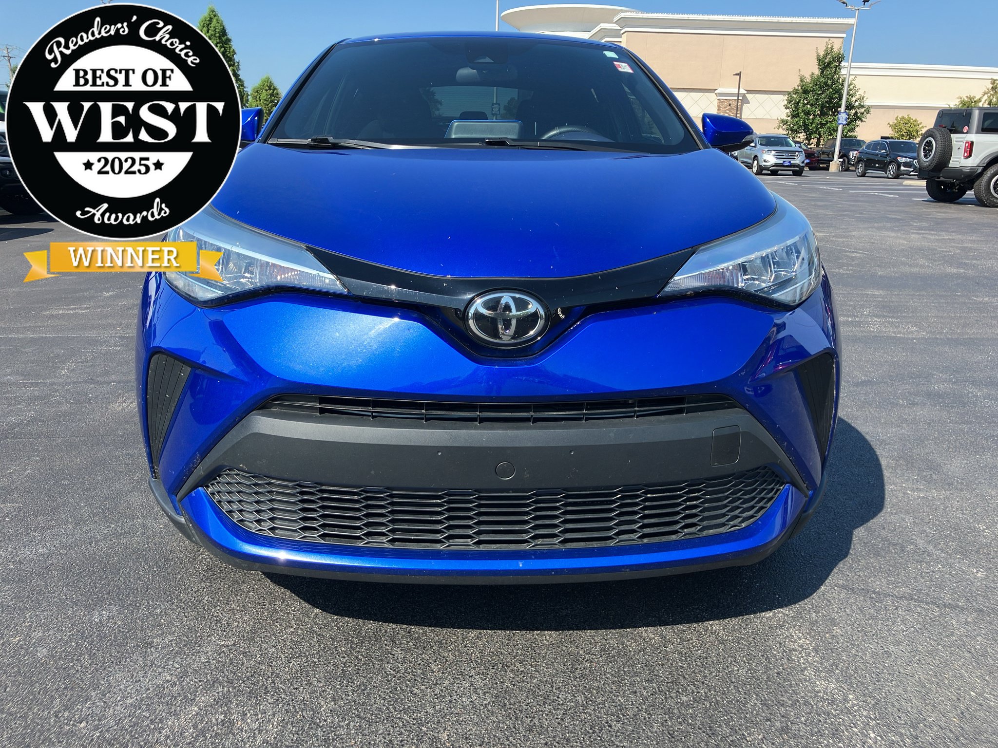 Used 2021 Toyota C-HR XLE FWD image 1