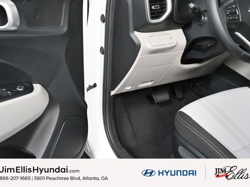Certified 2023 Hyundai Venue SEL w/ Cargo Package image 8