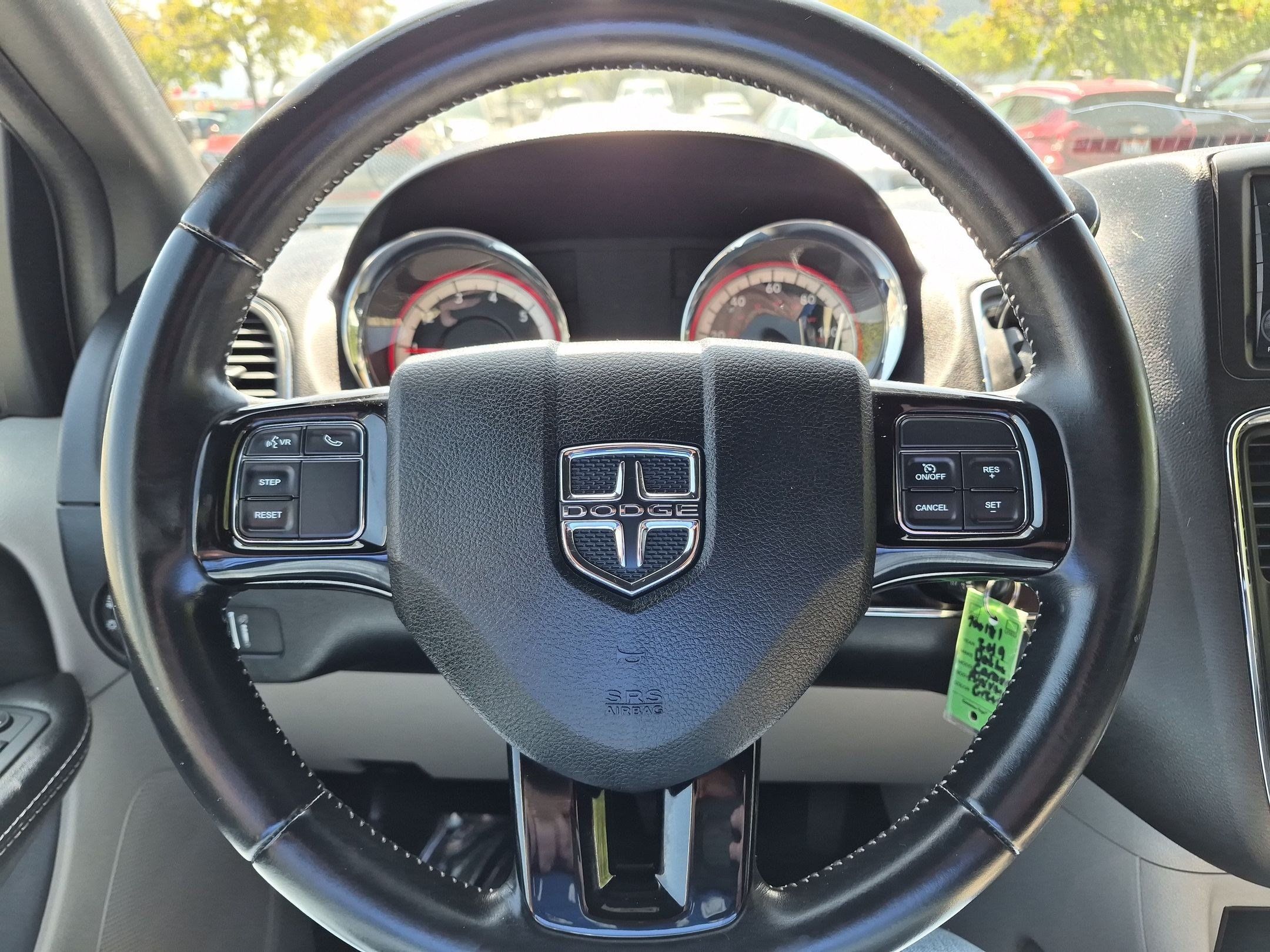 Used 2019 Dodge Grand Caravan SXT FWD image 17