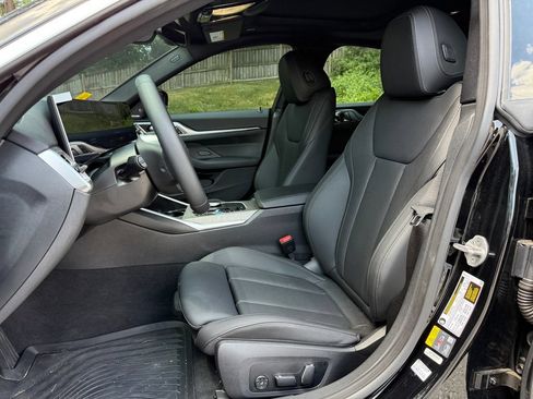 Used 2025 BMW i4 eDrive40 w/ Premium Package RWD image 11