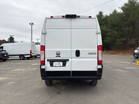 Used 2023 RAM ProMaster 2500 FWD image 9