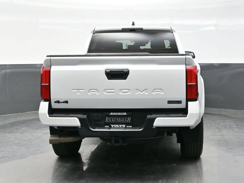 Used 2024 Toyota Tacoma TRD Sport AWD/4WD image 6