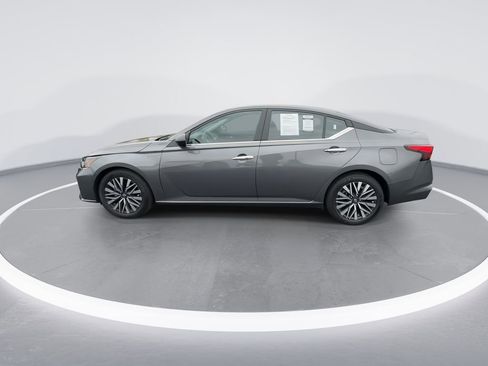 Used 2025 Nissan Altima 2.5 SV image 5