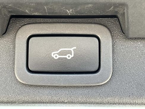 Used 2020 Land Rover Discovery HSE AWD/4WD image 23