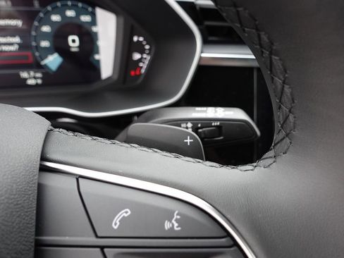 New 2025 Audi Q3 2.0T Premium image 19