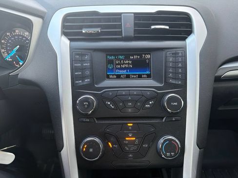 Used 2013 Ford Fusion SE FWD image 7