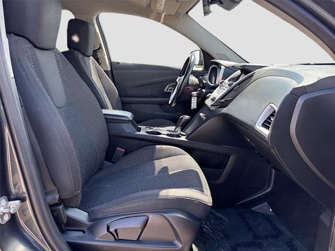 Used 2017 Chevrolet Equinox LT w/ Convenience Package FWD image 28