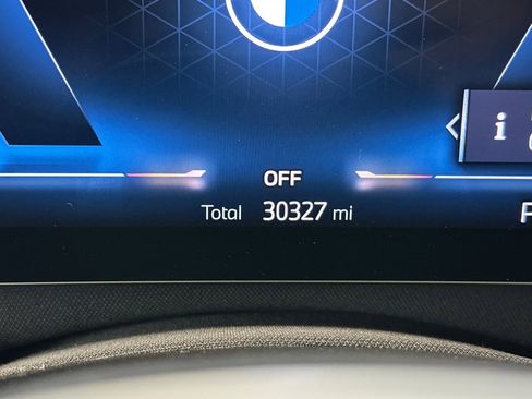 Certified 2023 BMW 760i xDrive image 19