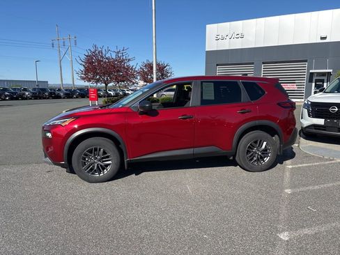 Used 2023 Nissan Rogue S AWD/4WD image 4