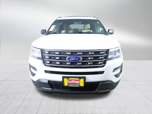 Used 2016 Ford Explorer Base image 2