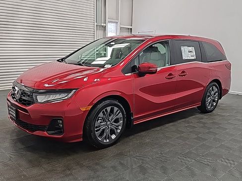 New 2026 Honda Odyssey Touring image 4