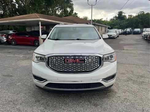 Used 2018 GMC Acadia Denali w/ Technology Package FWD image 2
