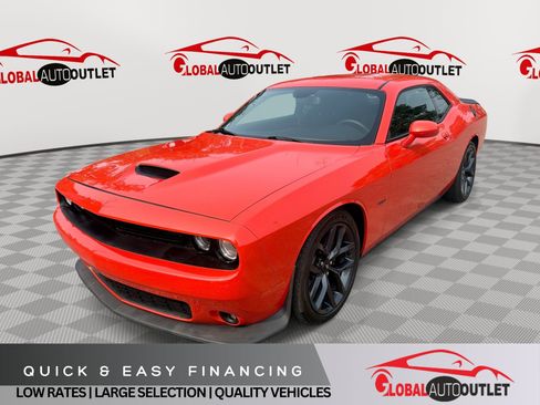 Used 2019 Dodge Challenger R/T w/ Blacktop Package RWD image 1