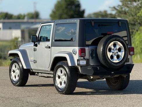 Used 2014 Jeep Wrangler Sahara w/ Dual Top Group AWD/4WD image 10