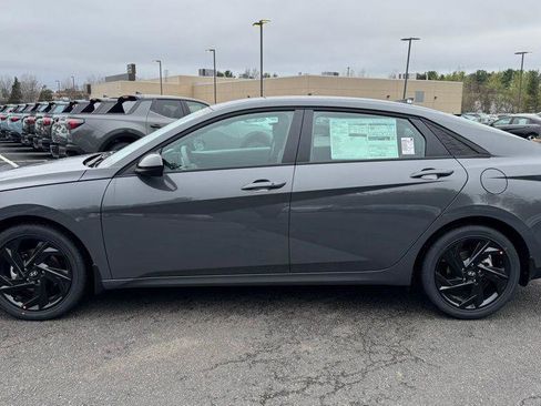 New 2026 Hyundai Elantra Sport FWD image 4