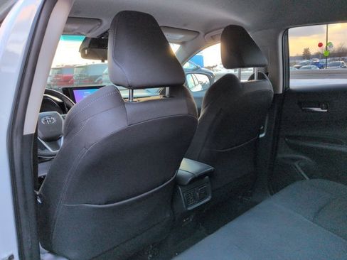 Certified 2023 Toyota Venza LE image 16