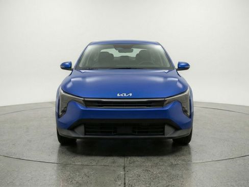 Used 2025 Kia K4 LXS image 2