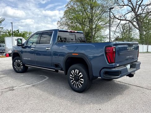 New 2026 GMC Sierra 2500 Denali Ultimate image 3