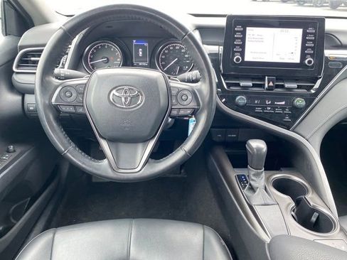 Used 2023 Toyota Camry SE image 7