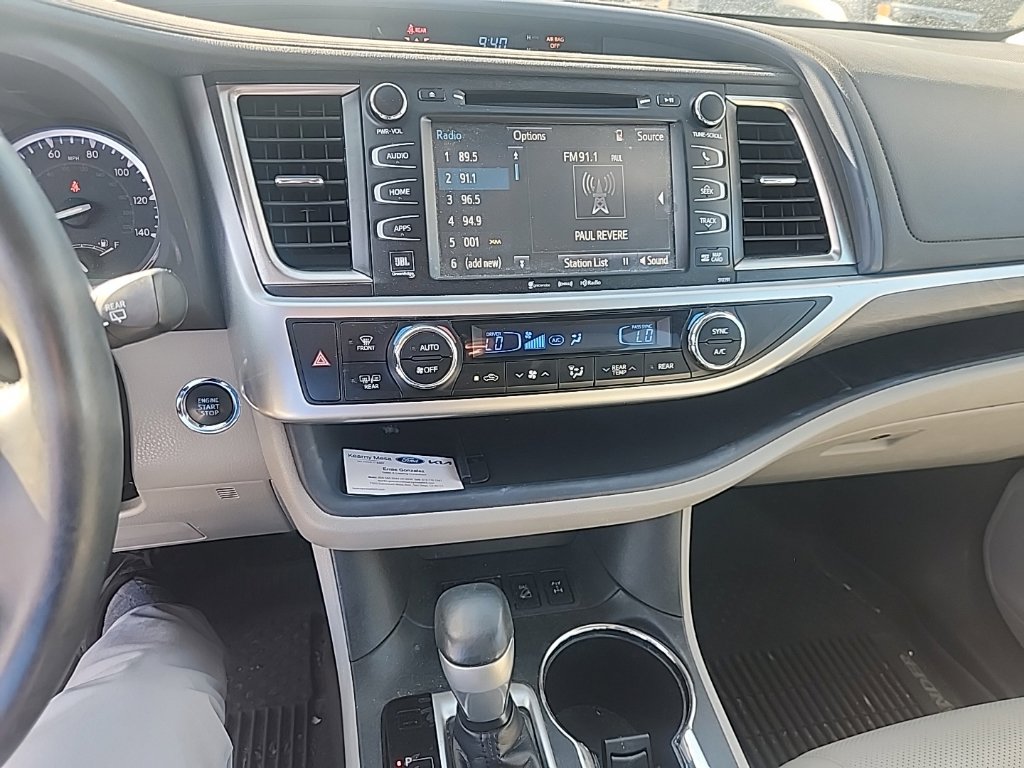 Used 2019 Toyota Highlander Limited AWD/4WD image 23