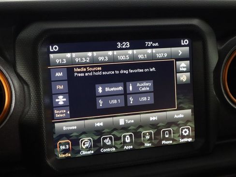 Used 2023 Jeep Gladiator Mojave w/ Cold Weather Group AWD/4WD image 29