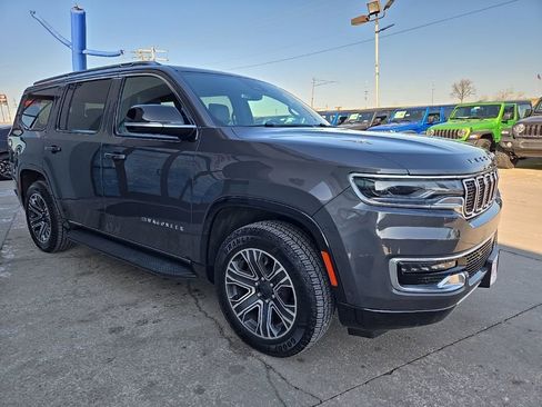 Used 2024 Jeep Wagoneer Series II image 14