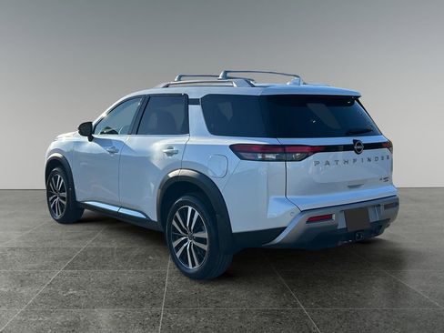 Used 2025 Nissan Pathfinder Platinum w/ Cargo Package image 5