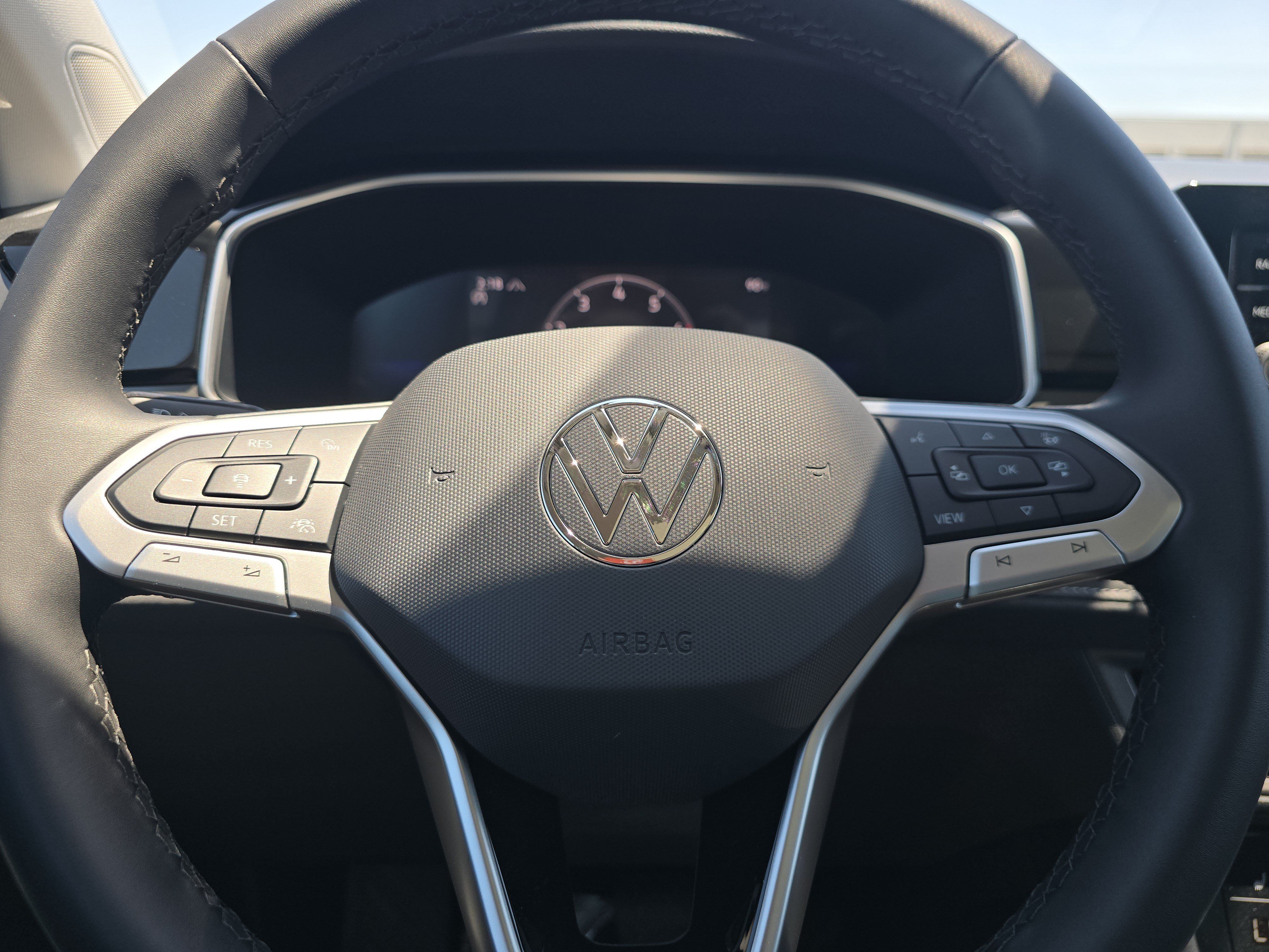 New 2026 Volkswagen Taos SE AWD/4WD image 22