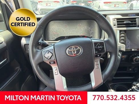 Used 2020 Toyota 4Runner SR5 AWD/4WD image 4