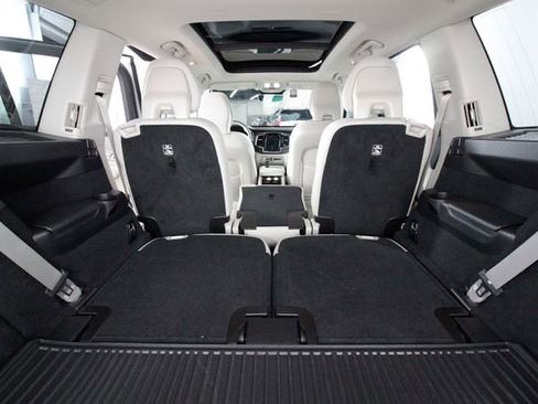 Certified 2025 Volvo XC90 B6 Plus w/ Protection Package Premier image 34