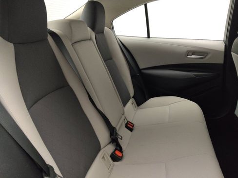 Used 2020 Toyota Corolla LE FWD image 19
