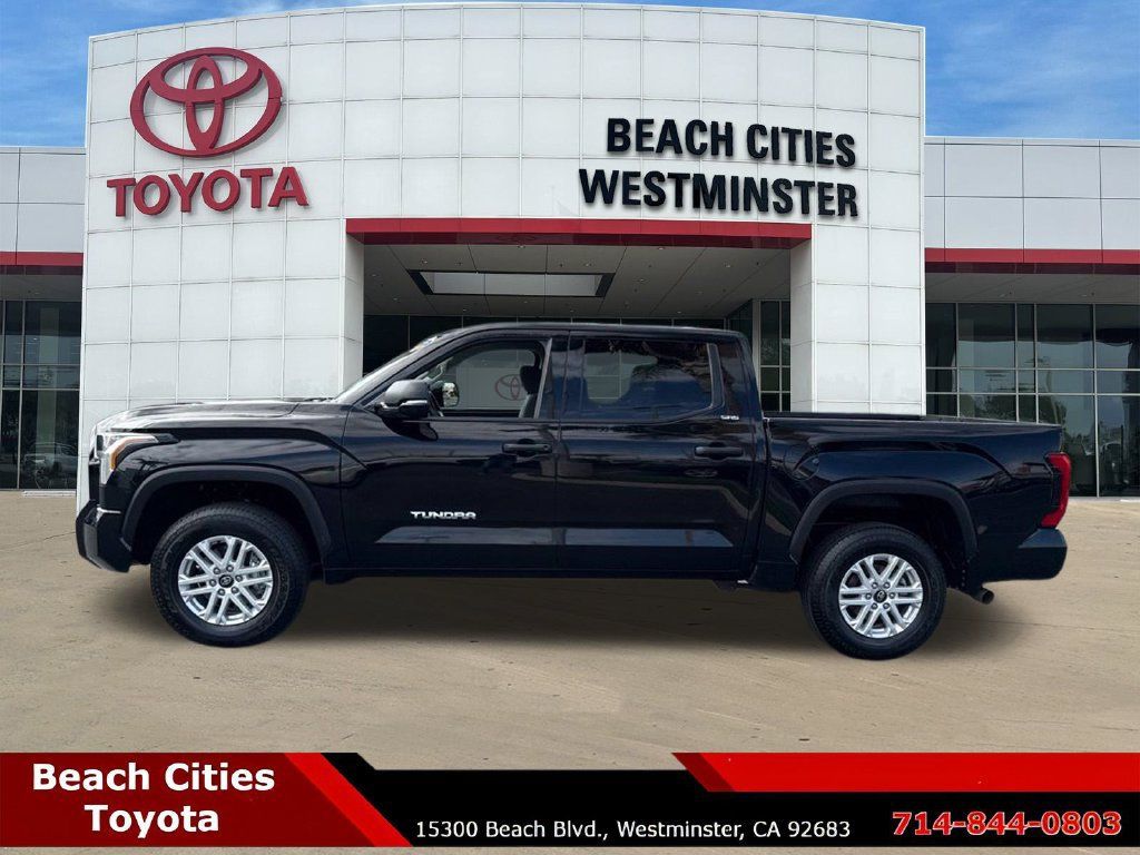 Used 2023 Toyota Tundra SR5 w/ SR5 Convenience Package AWD/4WD image 6