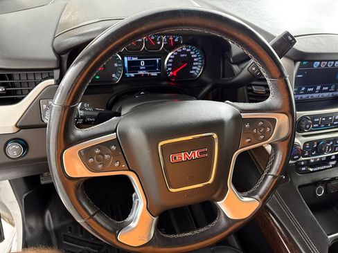 Used 2019 GMC Yukon XL SLT AWD/4WD image 31