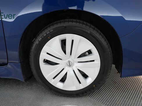 Used 2025 Nissan Leaf S FWD image 19
