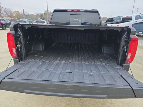 Used 2025 GMC Sierra 1500 AT4 w/ Technology Package image 8