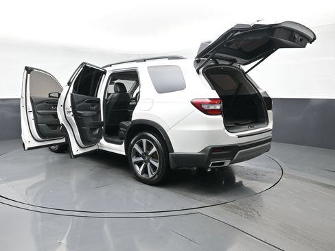 Used 2023 Honda Pilot Touring image 32