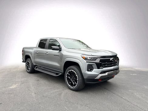 Used 2026 Chevrolet Colorado Z71 w/ Z71 Convenience Package 2 AWD/4WD image 2