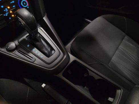 Used 2018 Ford Focus SE image 26