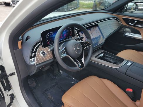 Used 2024 Mercedes-Benz E 350 4MATIC Sedan image 24