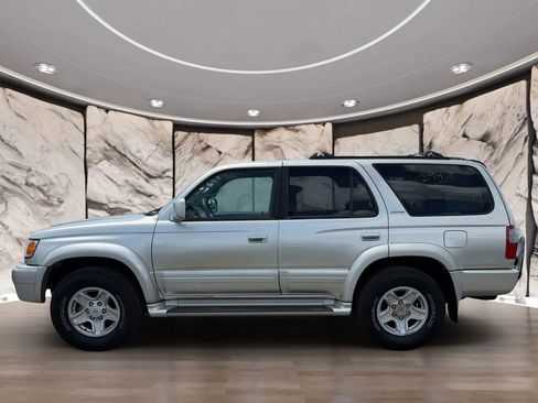 Used 2000 Toyota 4Runner Limited image 4