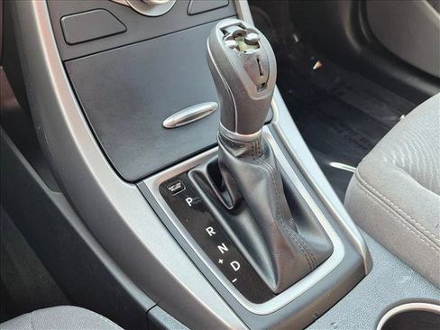 Used 2015 Hyundai Elantra SE w/ Option Group 02 FWD image 13