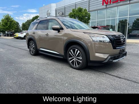 Certified 2024 Nissan Pathfinder Platinum w/ Lighting Package (N93) AWD/4WD image 23