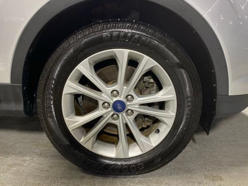Used 2019 Ford Escape SEL AWD/4WD image 11
