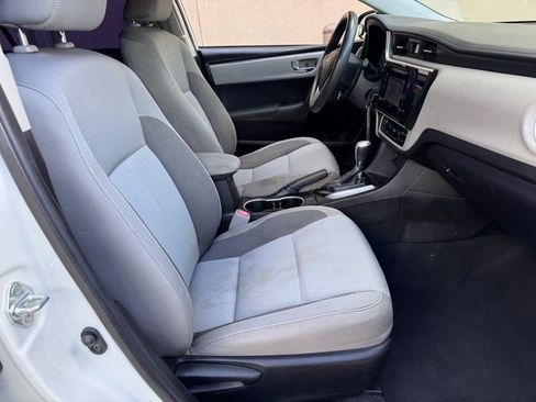 Used 2018 Toyota Corolla LE image 16