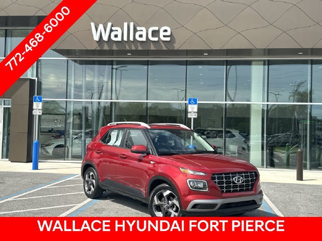 Used 2025 Hyundai Venue SEL FWD image 1