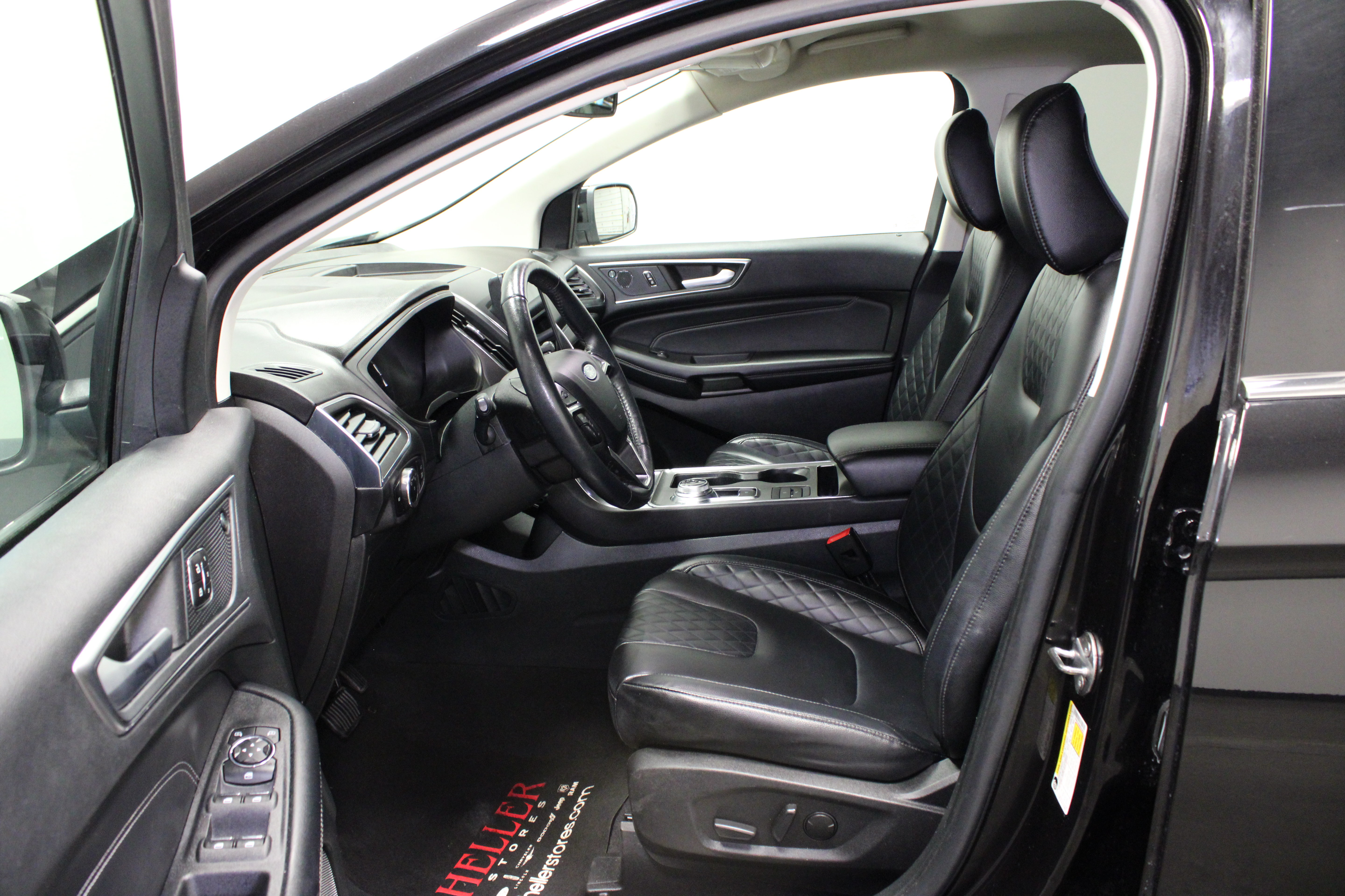 Used 2024 Ford Edge Titanium AWD/4WD image 17