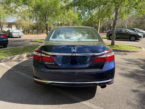 Used 2017 Honda Accord LX image 5