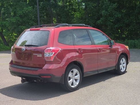 Used 2015 Subaru Forester 2.5i Premium AWD/4WD image 4